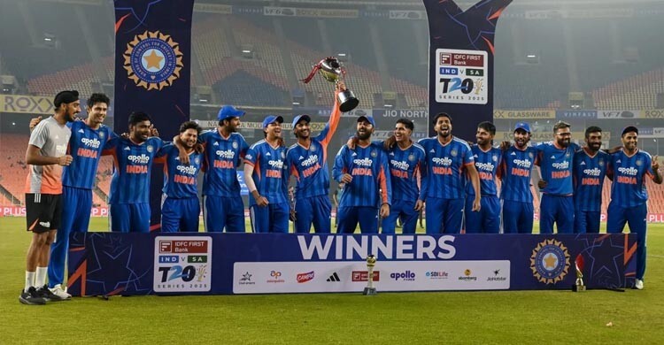 হার্দিক-তিলকের তাণ্ডবের পর বরুণের বোলিংয়ে সিরিজ ভারতের