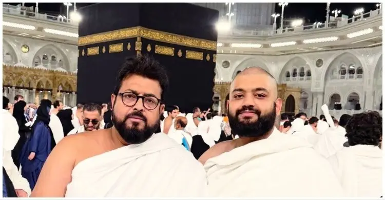 দুই বছর পর মক্কায় হলো বাবা-ছেলের দেখা, কাঁদলেন ওমর সানি