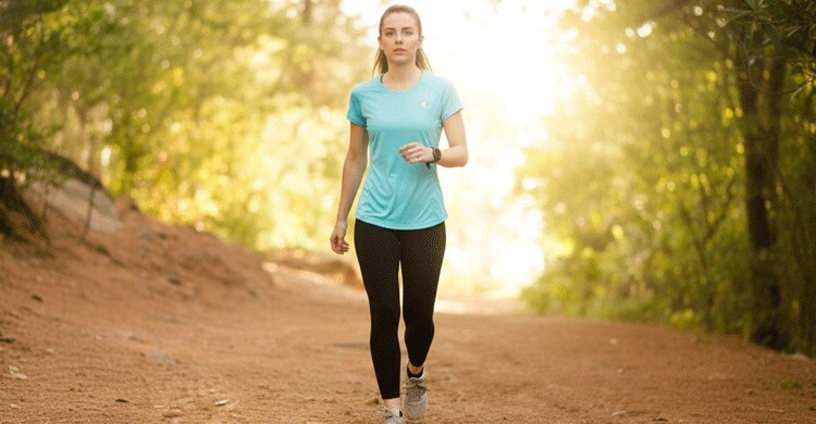 প্রতিদিন ১০ হাজার কদম হাঁটার অভ্যাস গড়বেন যেভাবে