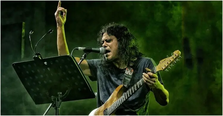 কনসার্টে ভয়াবহ হামলার জন্য যাদের দায়ী করলেন জেমস