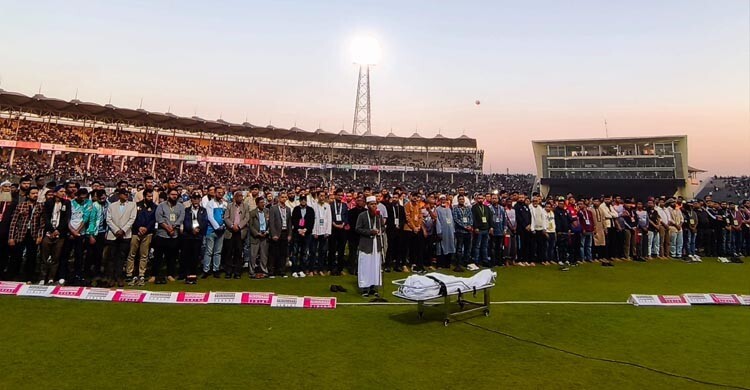 সিলেটে জাকির জানাজায় কাঁদলেন শরিফুল-মুশফিকরা