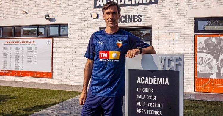 নৌ-দুর্ঘটনায় তিন সন্তানসহ নিহত স্প্যানিশ কোচ