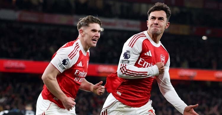 দাপুটে জয়ে শীর্ষে থেকেই বছর শেষ করলো আর্সেনাল