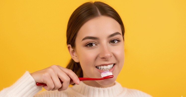 দাঁত ব্রাশের ছোট অভ্যাসে কমতে পারে ডিমেনশিয়ার ঝুঁকি