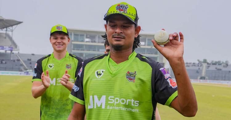 নাসুমের ৫ উইকেটে মাত্র ৬১ রানে অলআউট নোয়াখালী