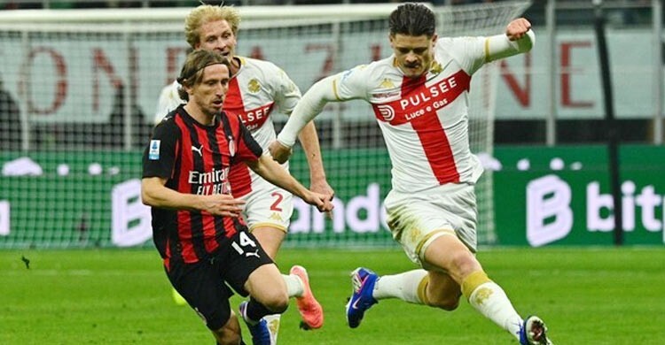 পয়েন্ট হারিয়ে ব্যবধান কমানোর সুযোগ হাতছাড়া এসি মিলানের