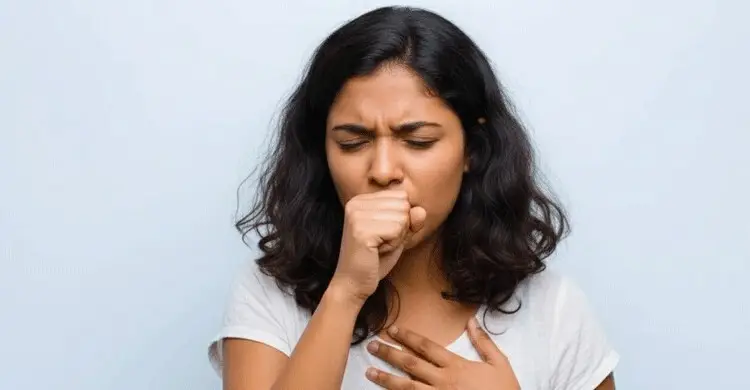 শীতে খুসখুসে কাশি, ঠান্ডা লাগার সমস্যা নাকি দূষণের প্রভাব