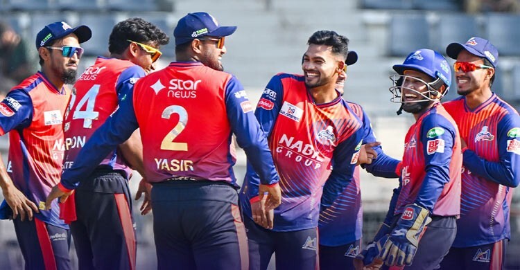 টস জিতে রাজশাহীকে ব্যাটিংয়ে পাঠালো টেবিল টপার চট্টগ্রাম