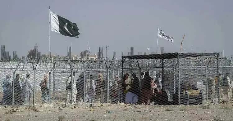 পাকিস্তান সীমান্তে ফের বোমা বিস্ফোরণ, ৬ পুলিশ সদস্য নিহত