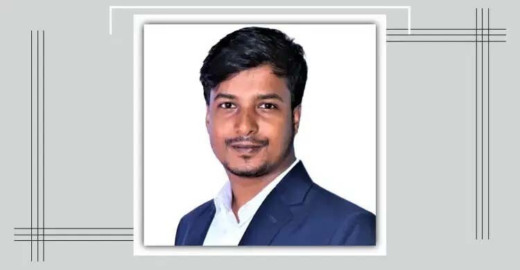 এম এম উজ্জ্বলের একগুচ্ছ কাপলেট