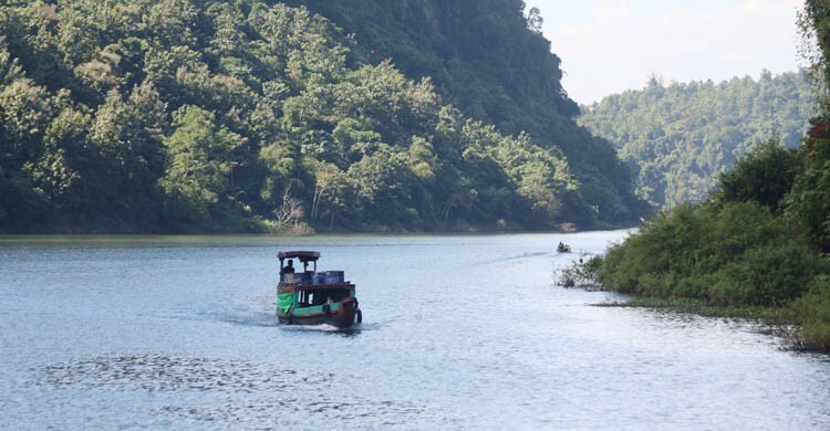 কাপ্তাই হ্রদের মুগ্ধতা ছড়ানো প্রকৃতি ও জীবন