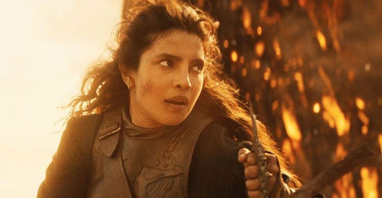 ‘দ্য ব্লাফ’ ট্রেলারে জলদস্যু রূপে প্রিয়াঙ্কা, ভয়ংকর অ্যাকশনে তোলপাড়