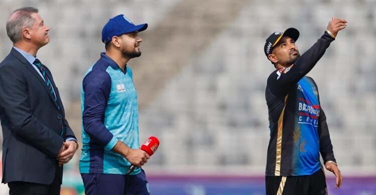 নোয়াখালীকে ব্যাটিংয়ে পাঠালো রংপুর