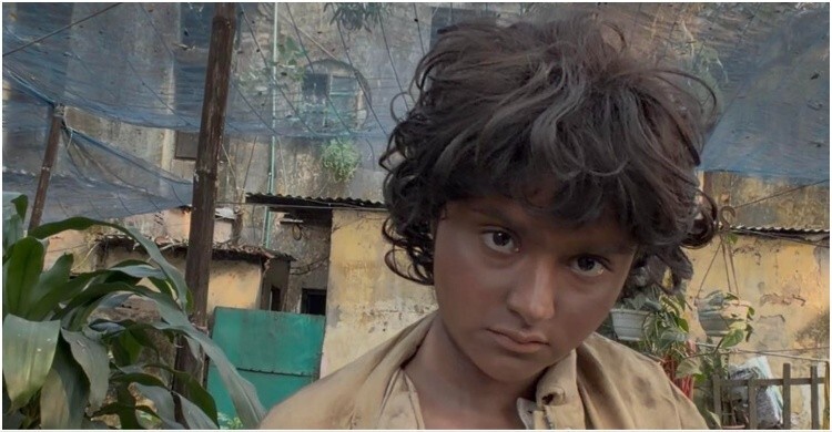 ৪০৫ ডলারের আশায় ছবি পোস্ট করলো সেই পাগলি