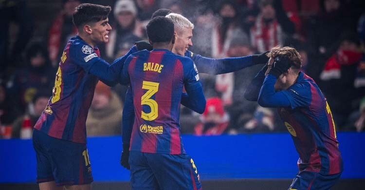 লোপেজের জোড়া গোলে শেষ ষোলোর আশা টিকিয়ে রাখলো বার্সেলোনা