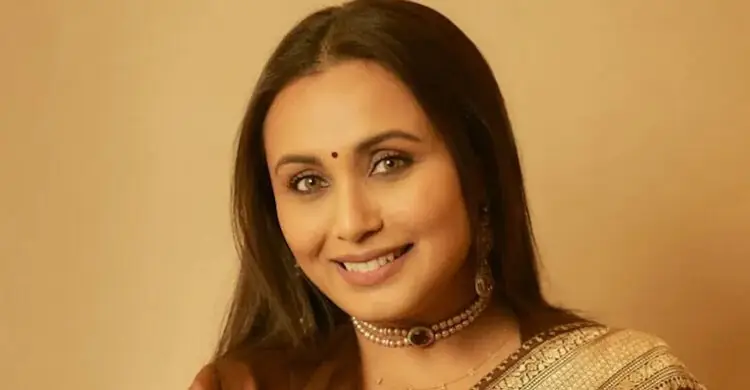 কণ্ঠস্বর নিয়ে কটাক্ষ, প্রকাশ্যে আবেগে ভেঙে পড়লেন রানি