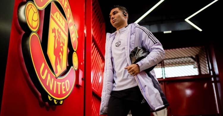 ম্যানইউকে বিদায় বলছেন ব্রাজিলের তারকা