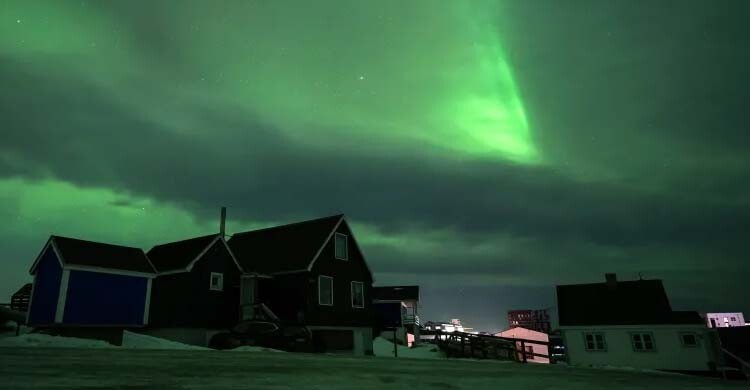 প্রবল ঝড়ে অন্ধকার গ্রিনল্যান্ড: পানি ও ইন্টারনেট সরবরাহ ব্যাহত