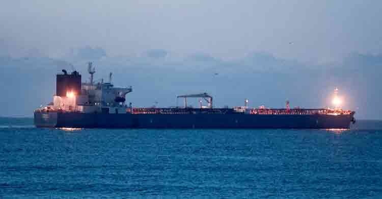 রাশিয়ার তেলবাহী জাহাজের ভারতীয় ক্যাপ্টেনকে হেফাজতে নিলো ফ্রান্স