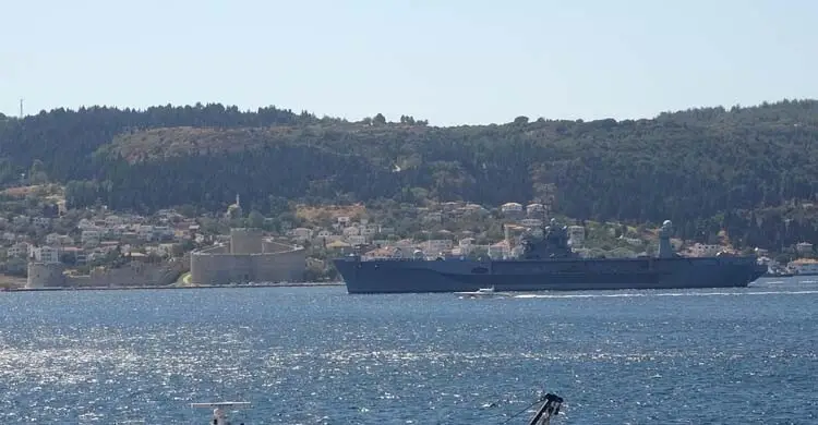 ইরানে হামলা চালাতে আকাবা উপসাগরে মার্কিন যুদ্ধজাহাজ মোতায়েন