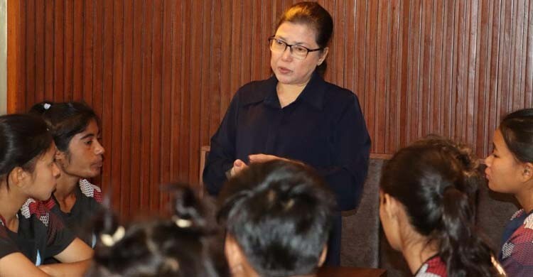 অর্পিতাদের উদ্বুদ্ধ করতে পোখারায় কিরণ