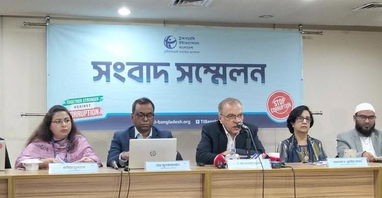 ১০০ দিনে সংস্কারের প্রত্যাশা পূরণে পিছিয়ে সরকার