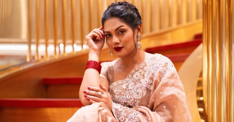 সেই শিক্ষিকার পোস্ট শেয়ার করে সমালোচনার মুখে তিশা