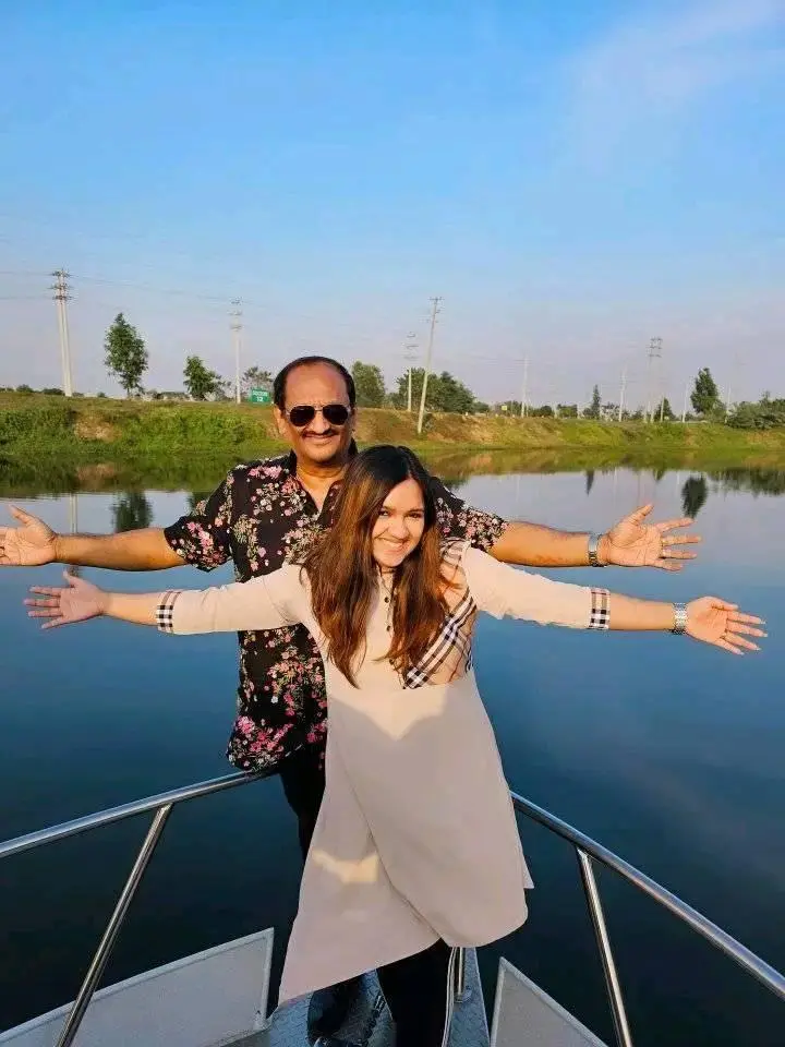 তিশা ও মুশতাক