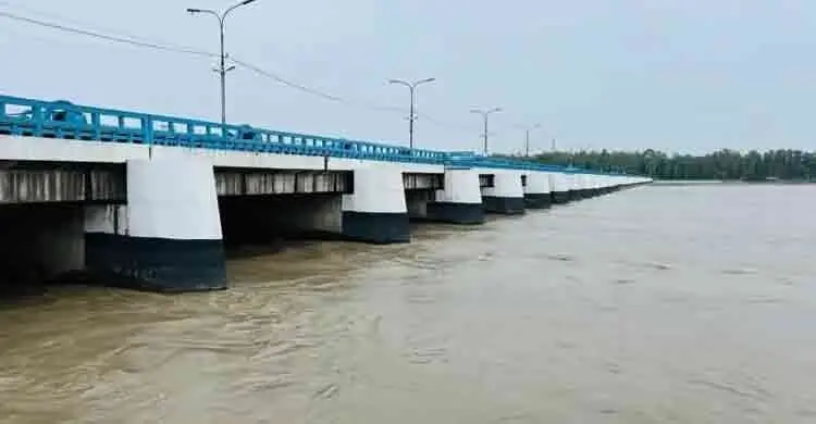 তিস্তা ব্যারাজ বছরের এই সময়ই কেন খুলে দেয় ভারত?