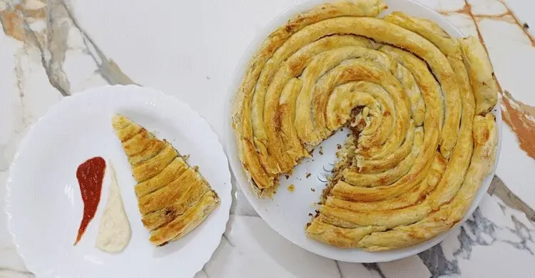 বিশ্বকাপের সময় টেবিলে রাখুন আলজেরিয়ার জনপ্রিয় কিমা বুরেক