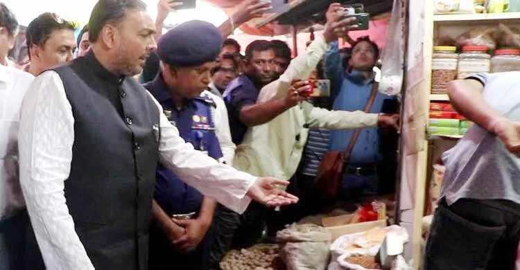 পণ্যের দাম বাড়ালে কঠোর ব্যবস্থা: বাণিজ্য প্রতিমন্ত্রী