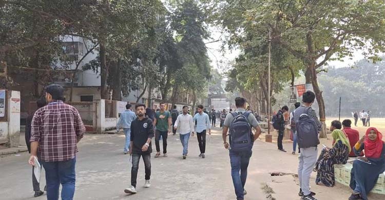 এক সপ্তাহ পর ক্লাসে ফিরেছেন তিতুমীর কলেজের শিক্ষার্থীরা