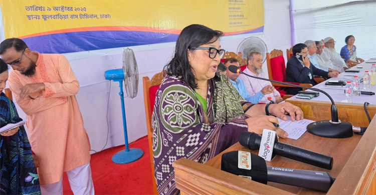 ফুলবাড়িয়ায় বিনামূল্যে পরিবহন শ্রমিকদের চোখের চিকিৎসা শুরু