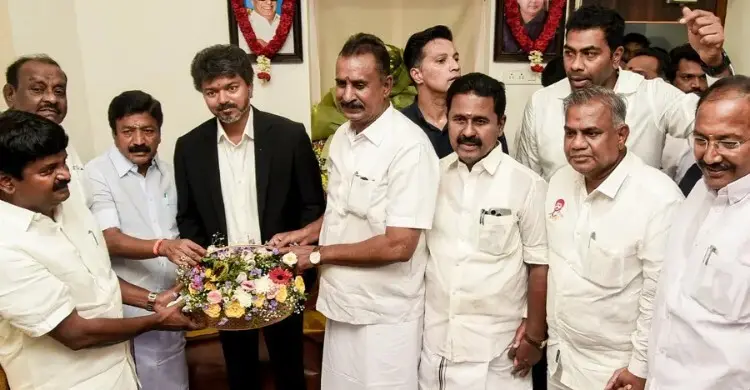 ‘বিজয় ঝড়ে’ তছনছ এআইএডিএমকে, বিদ্রোহে টালমাটাল বিরোধী শিবির