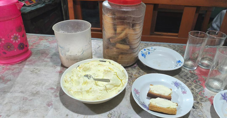 ৮০ বছর আগের এক আনার মাখন টোস্টের দাম এখন ৫০ টাকা