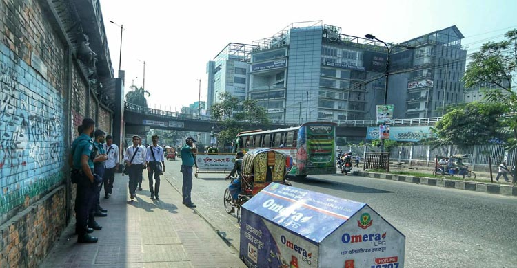 বিমানবন্দর-রেল-মেট্রো-টার্মিনালে কড়া সতর্কতা, নিরাপত্তা বলয়ে দেশ