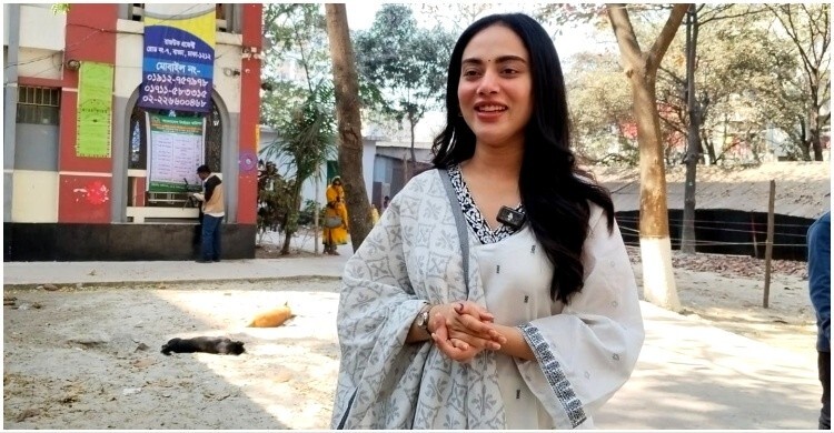 জীবনের প্রথম ভোট দিয়ে যা বললেন নায়িকা তমা মির্জা