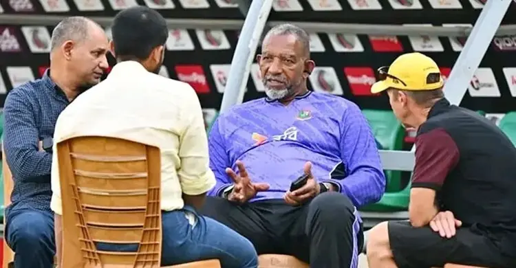 টনি হেমিংয়ের কাছে কোন ধরনের উইকেট চায় টাইগাররা!