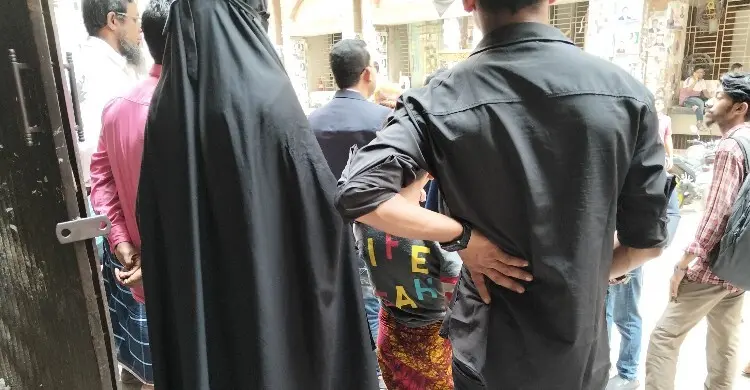 আদালত থেকে হাসপাতাল, শিশু আতিকুরের পরিবারে এখন উৎকণ্ঠার ছায়া