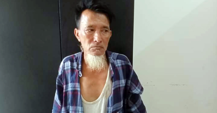 পাওয়ার কারে যাত্রী বহন, ছবি তোলায় সাংবাদিককে ট্রেনে তুলে মারধর