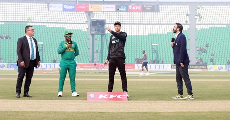 দক্ষিণ আফ্রিকার বিপক্ষে টস জিতে ব্যাটিংয়ে নিউজিল্যান্ড