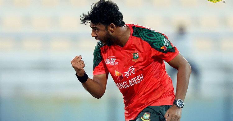 ফাইনালে টস জিতে পাকিস্তানকে ব্যাটিংয়ে পাঠালো বাংলাদেশ