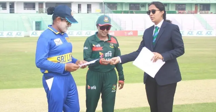 বৃষ্টিতে দুই ঘণ্টা পর টস হলো সিলেটে, ফিল্ডিংয়ে বাংলাদেশের মেয়েরা
