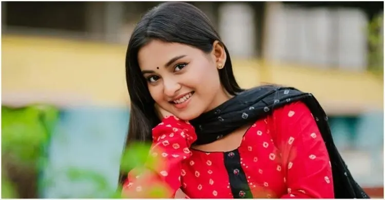 প্রেমের গুঞ্জন উড়িয়ে বিয়ে নিয়ে মুখ খুললেন তটিনী   