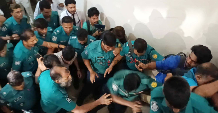 ৫ দিনের রিমান্ডে তৌহিদ আফ্রিদি