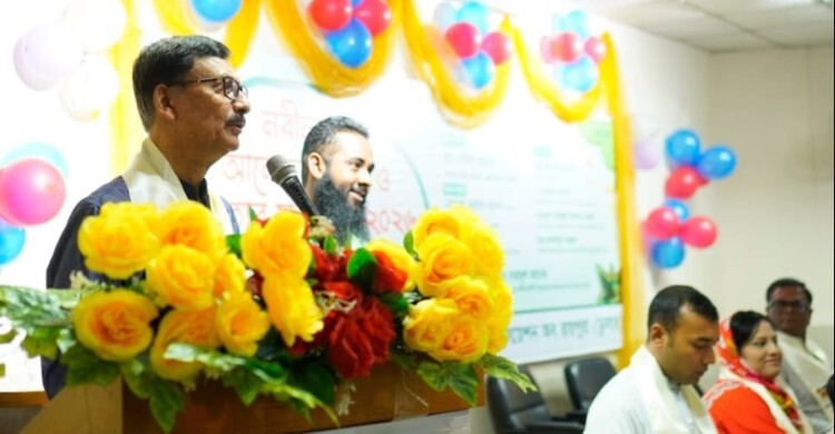 তৃতীয় কোনো ভাষা শিখলে চাকরির জন্য বসে থাকতে হবে না