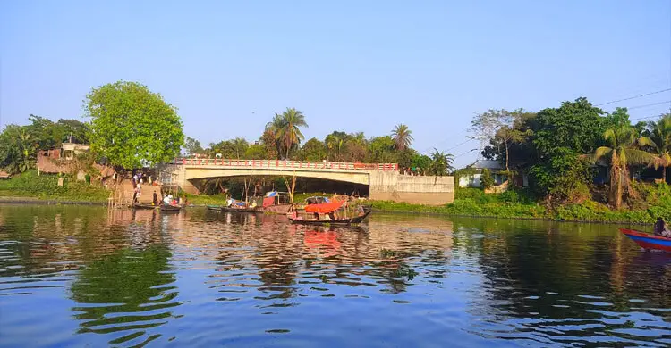 ঢাকার কাছেই গ্রামের ছোঁয়া পেতে দাশেরকান্দি-কায়েতপাড়ায়