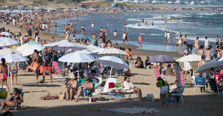 স্বাভাবিক বিশ্ব পর্যটন, ২০২৪ সালে ভ্রমণ করেছে ১৪০ কোটি মানুষ