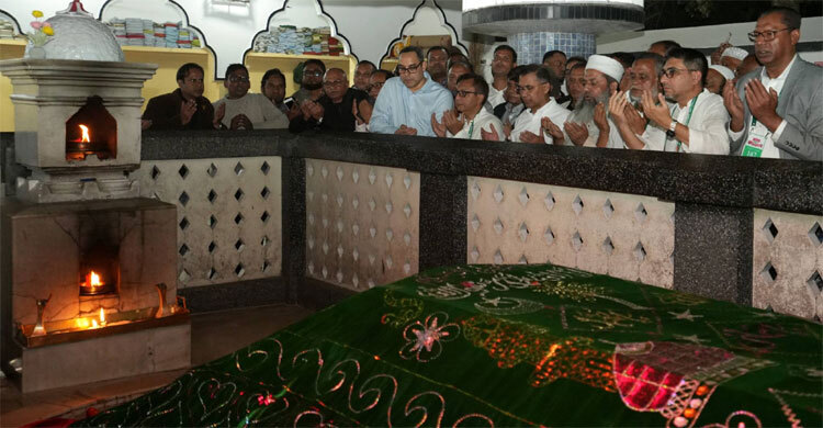 Tarique visits Shahjalal's shrine