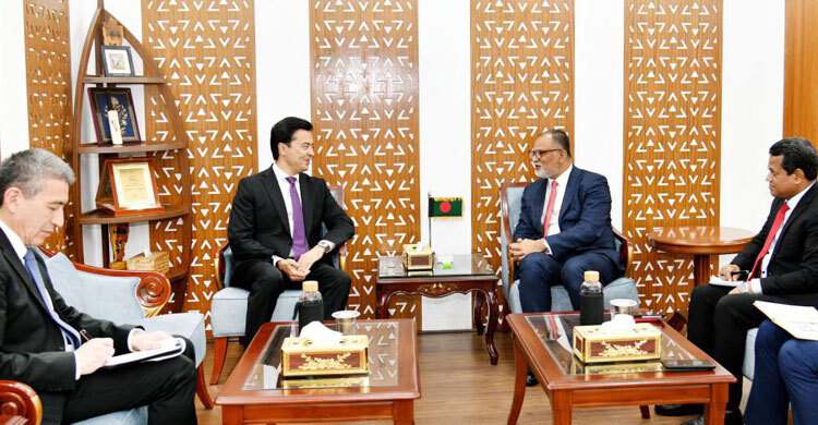 বাণিজ্য উপদেষ্টার সঙ্গে উজবেকিস্তানের রাষ্ট্রদূতের বৈঠক